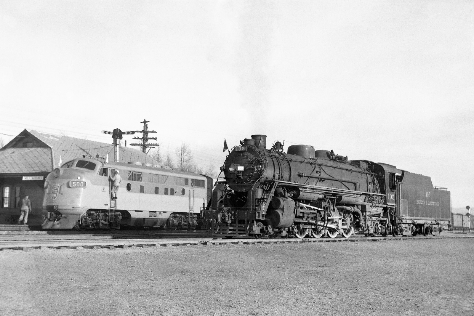 BAR F3 #500 & 4-8-2 #105 at Millinocket, ME on 11/4/1947. BAR F3 #500 & 4-8-2 #105 at Millinocket, ME on 11/4/1947.