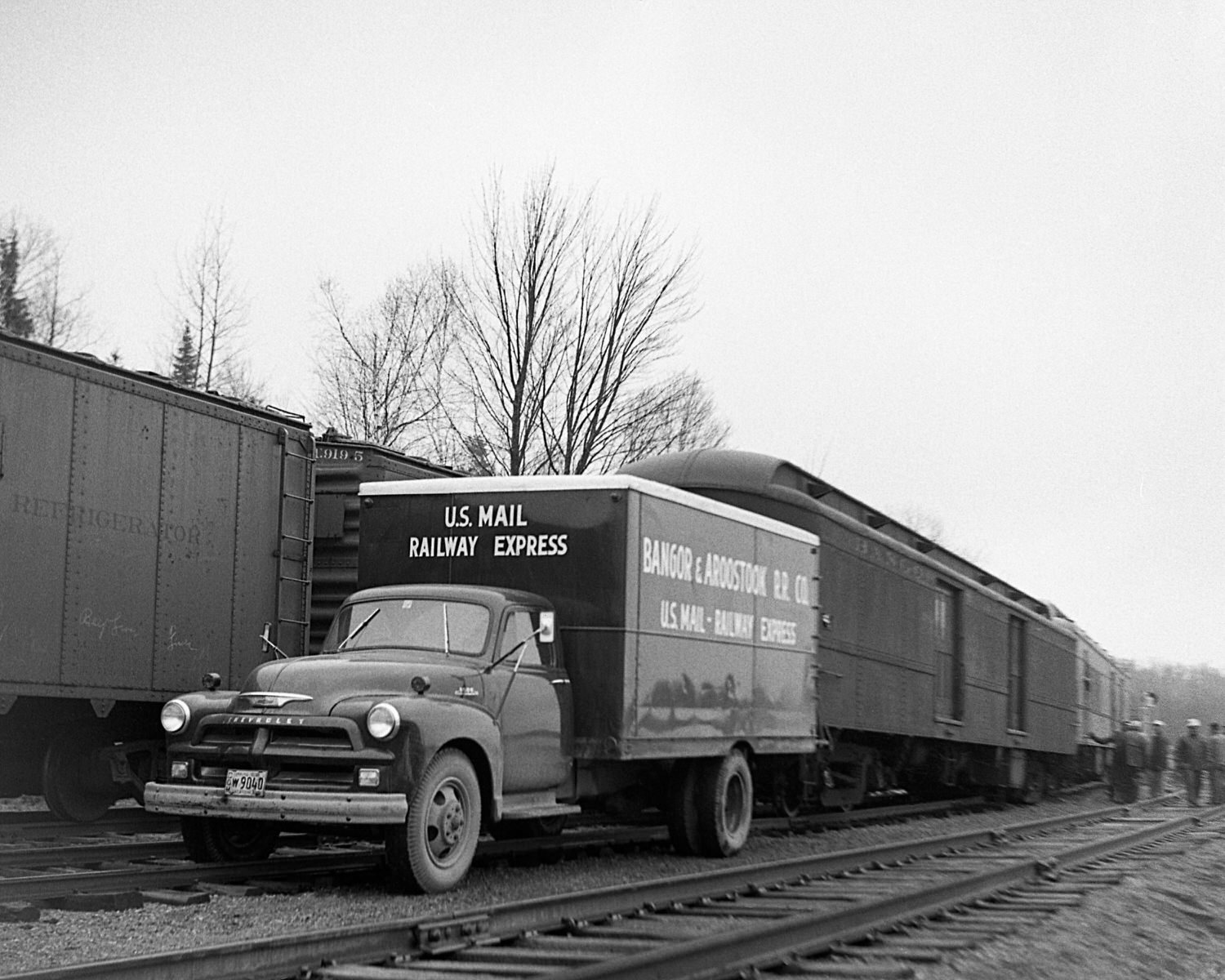 BAR REA Truck at derailment in Norcross, ME on 4/27/1955. (8x10) BAR REA Truck at derailment in Norcross, ME on 4/27/1955. (8x10)