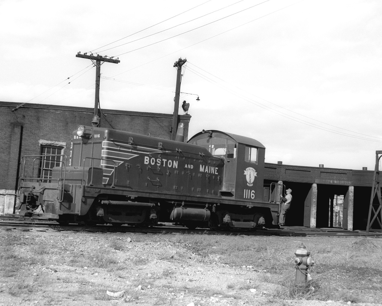 B&M SW! #1116 at Salem, MA. Date unknown. (8x10) B&M SW! #1116 at Salem, MA. Date unknown. (8x10)