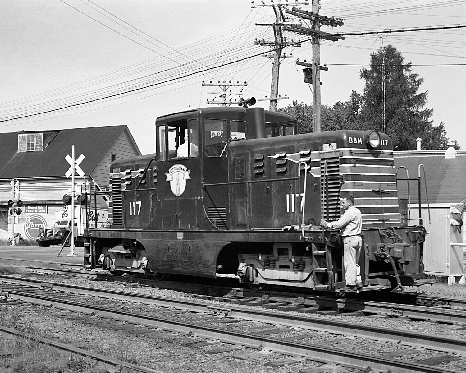 Boston Maine 44T #117 at Biddeford, Maine on 6/16/1961. (8x10) Boston Maine 44T #117 at Biddeford, Maine on 6/16/1961. (8x10)