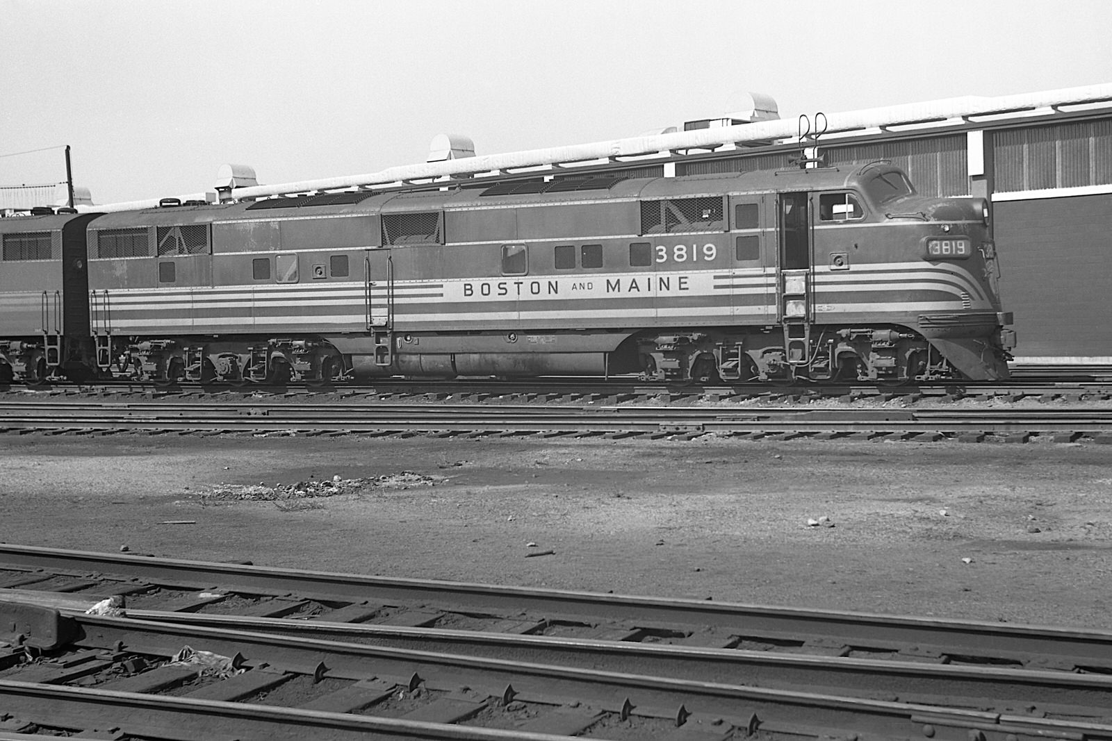 Boston Maine E7 #3819 at Boston, MA during April 1960. (8x12) Boston Maine E7 #3819 at Boston, MA during April 1960. (8x12)