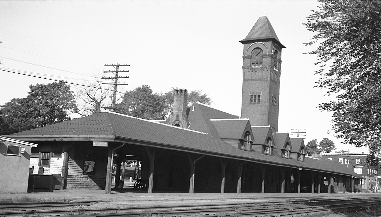 Boston & Maine Depot at Waltham, MA on 9/26/1960. (8x14) Boston & Maine Depot at Waltham, MA on 9/26/1960. (8x14)