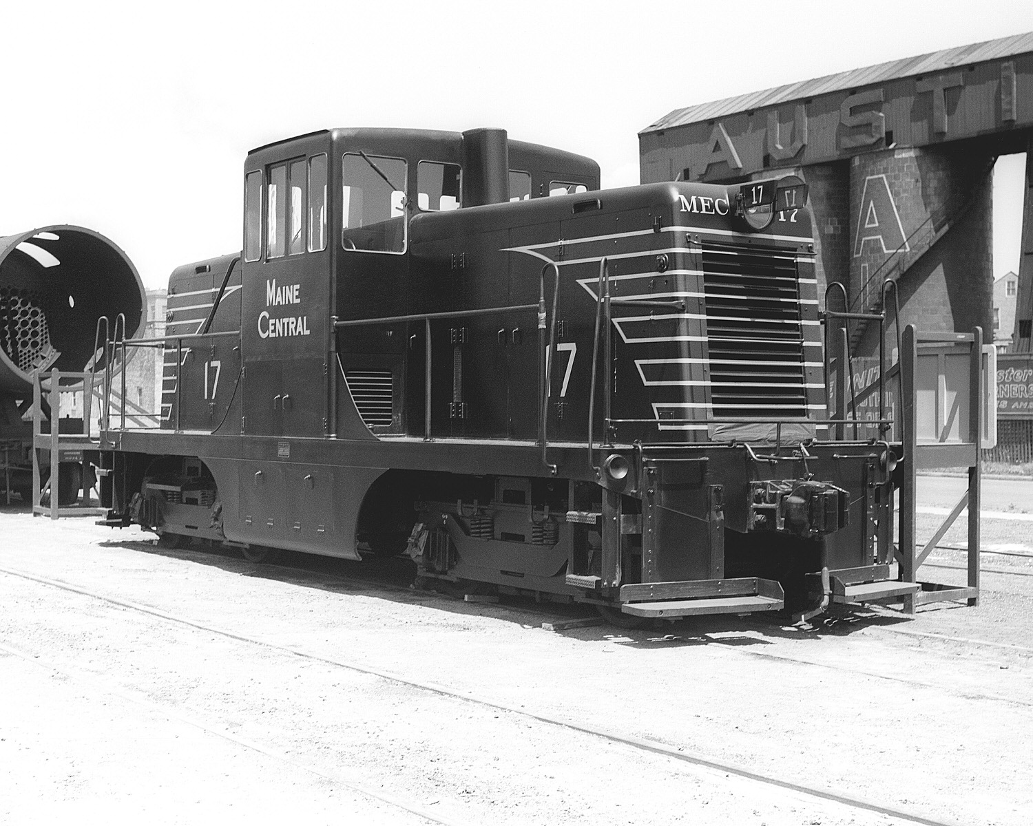 Maine Central 44 tonner #17. Date and location not recorded. (8x10) Maine Central 44 tonner #17. Date and location not recorded. (8x10)
