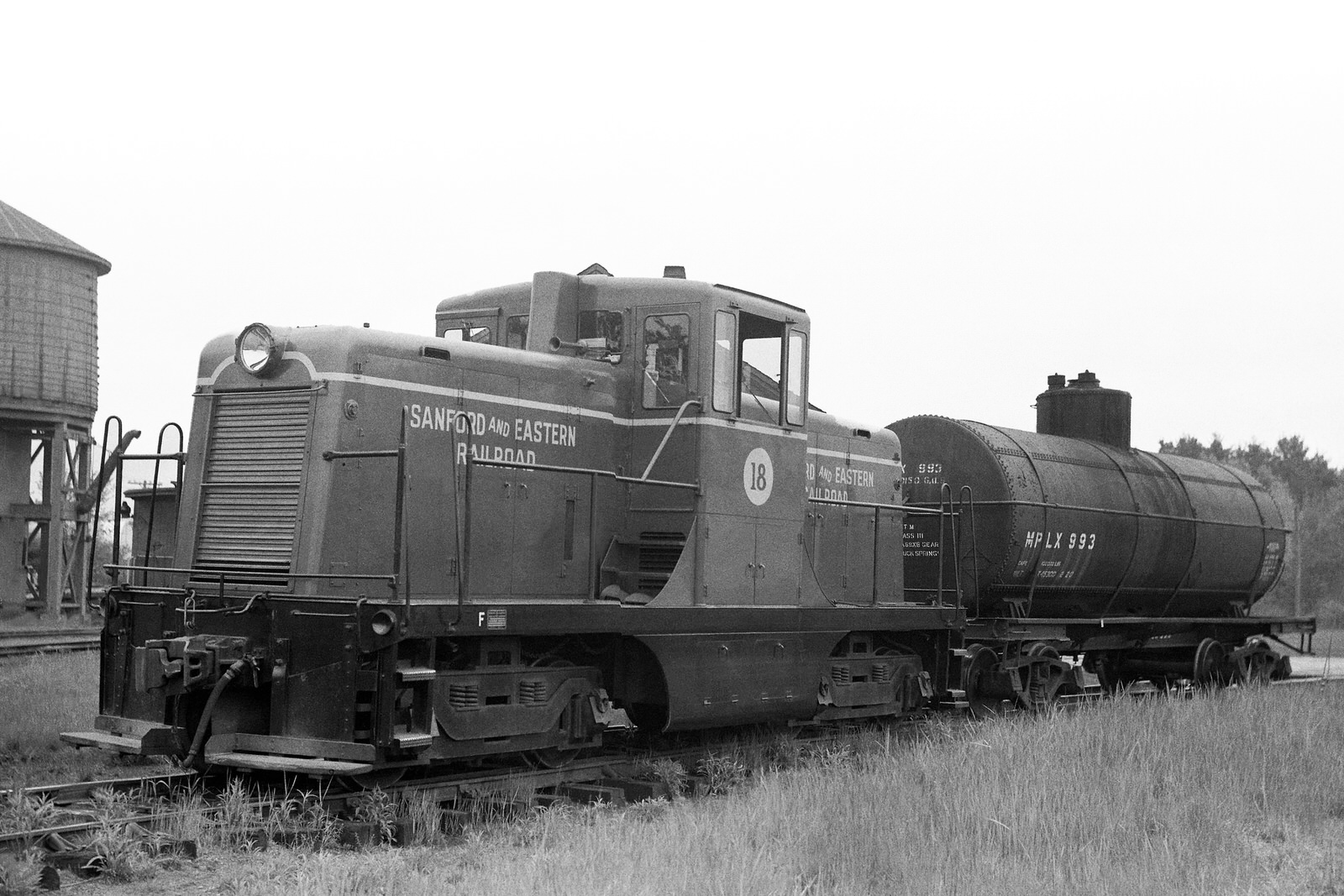 Sanford & Eastern 44 tonner #18 at Springvale, ME in 1954. (8x12) Sanford & Eastern 44 tonner #18 at Springvale, ME in 1954. (8x12)