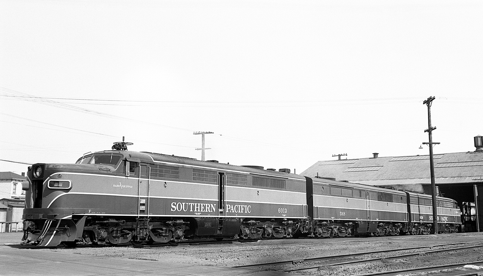 SP PA1 #6013, PB2 #5918, & PA2 #6030 at Oakland, CA during 9/55 (8x14) SP PA1 #6013, PB2 #5918, & PA2 #6030 at Oakland, CA during 9/55 (8x14)