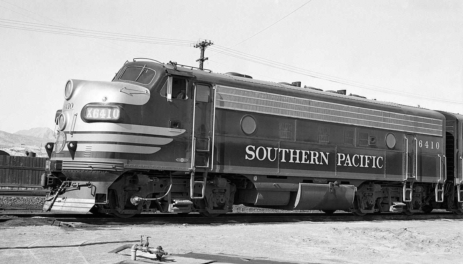 Southern Pacific F7A #X6410 at El Paso, TX on 3/13/1953. (8x14) Southern Pacific F7A #X6410 at El Paso, TX on 3/13/1953. (8x14)