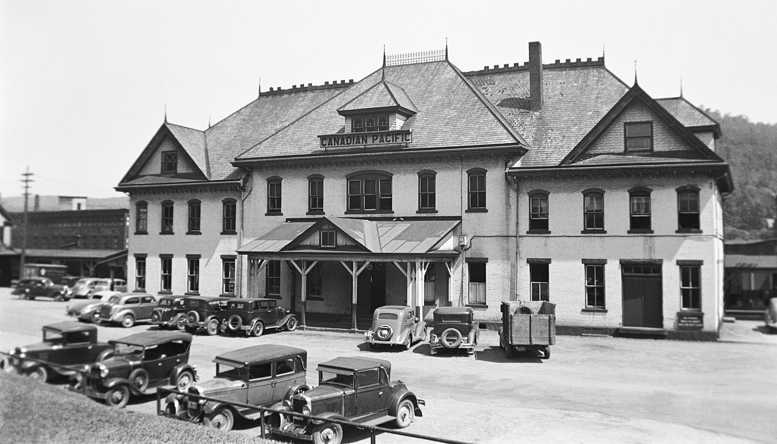 CP's St. Johnsbury, VT Station 8/1937. (8x14) CP's St. Johnsbury, VT Station 8/1937. (8x14)