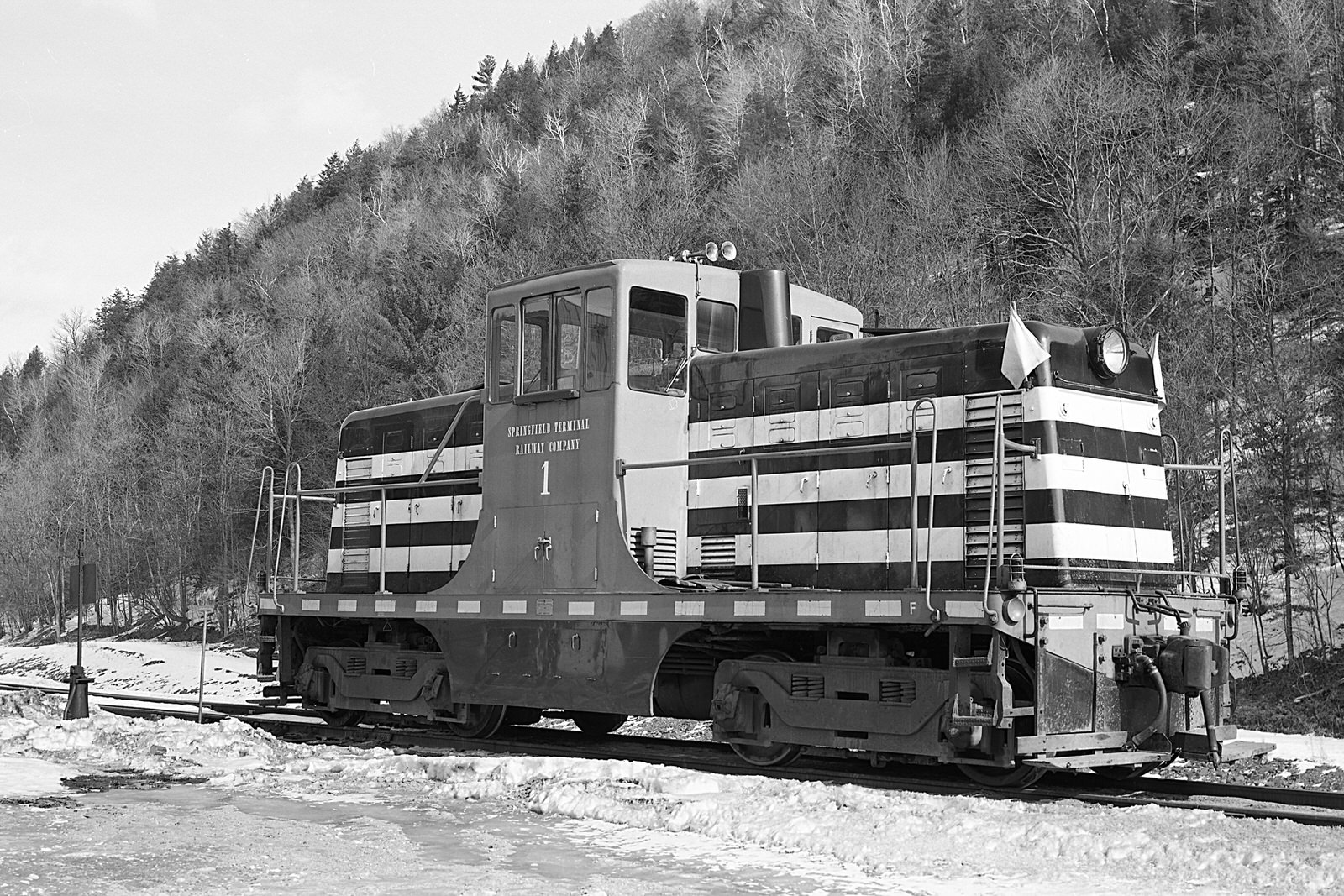 Springfield Terminal 44T #1 at Springfield, VT on 2/2/68. (8x12) Springfield Terminal 44T #1 at Springfield, VT on 2/2/68. (8x12)