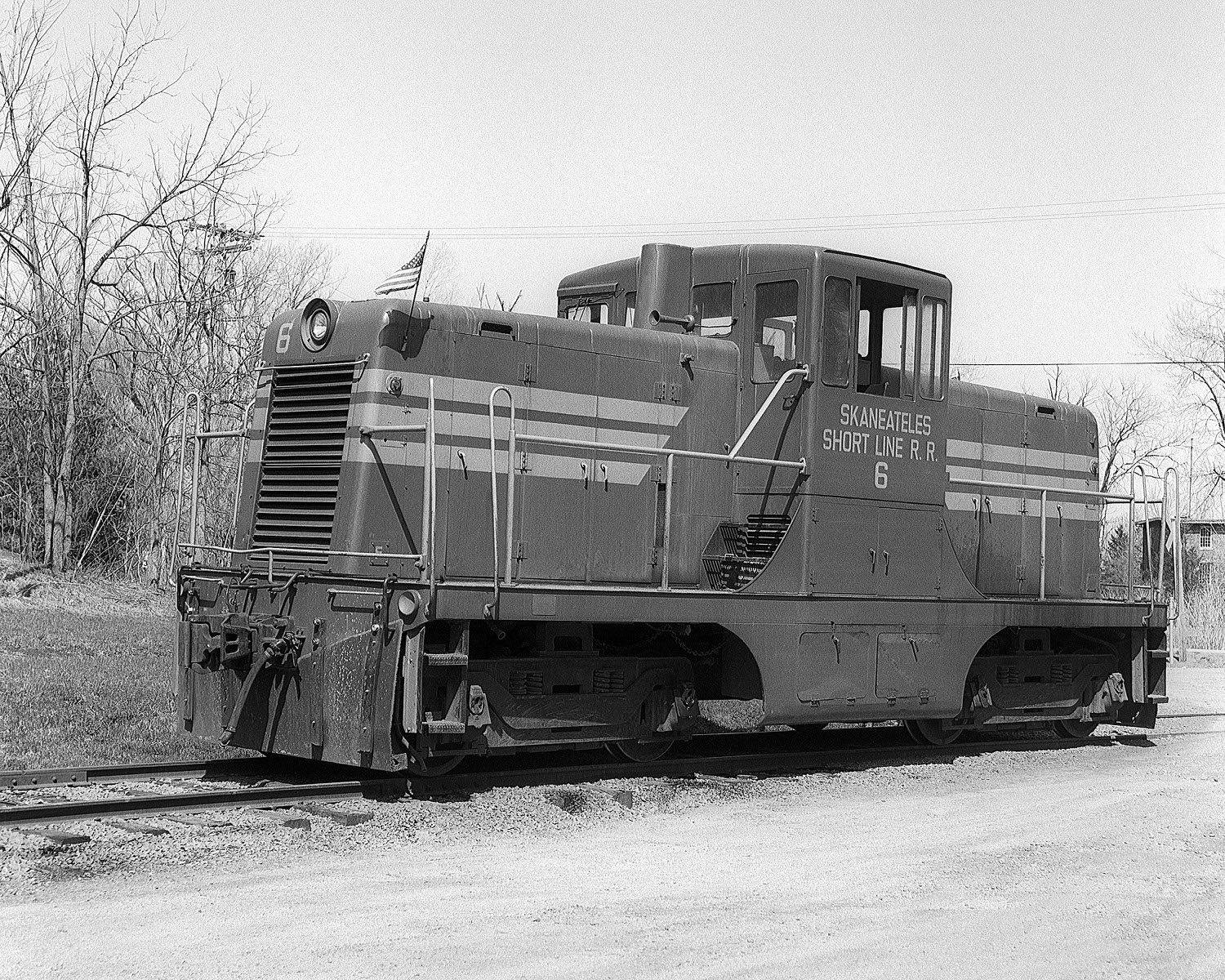 Skaneateles Short Line 44 tonner #6 at Skaneateles, NY on April 25, 1978 (8x10) Skaneateles Short Line 44 tonner #6 at Skaneateles, NY on April 25, 1978 (8x10)