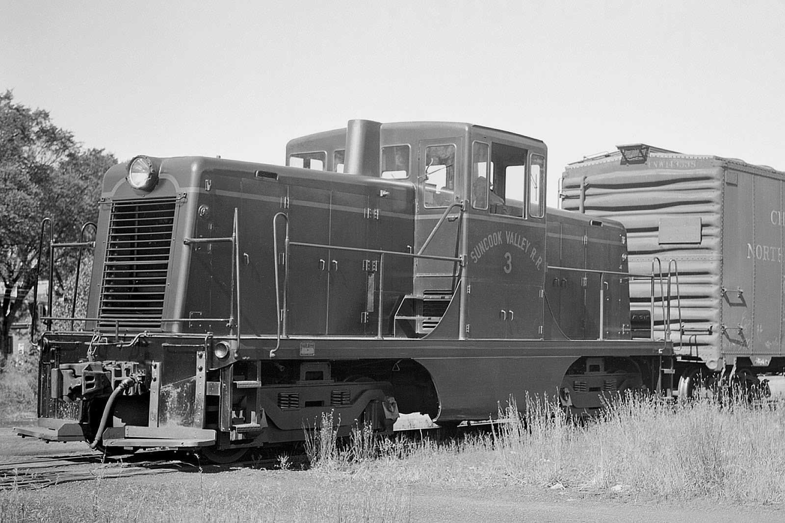 Suncook Valley #3 at Pittsfield, NH on 8/25/51. (812E) Suncook Valley #3 at Pittsfield, NH on 8/25/51. (812E)