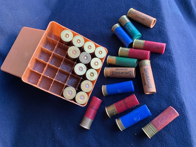 COLLECTION OF VINTAGE 12 GA SHOTGUN SHELLS-img-0