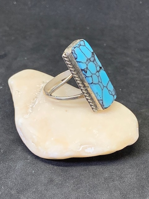 NATIVE AMERICAN STERLING SILVER TURQUOISE RING-img-0