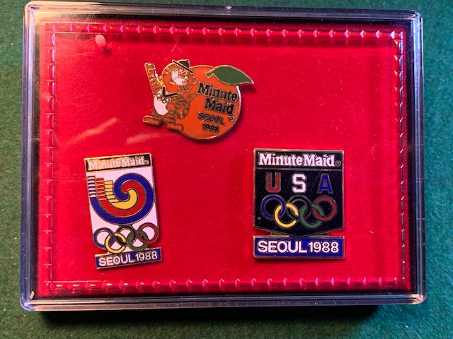 1988 MINUTE MAID ORANGE JUICE OLYMPIC PIN SET-img-0