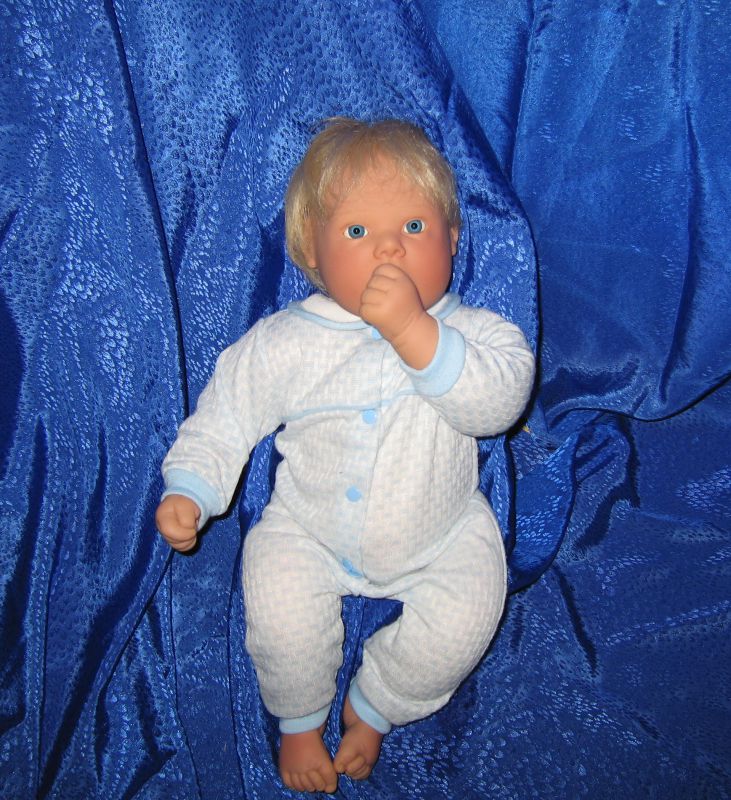 1994 Lee Middleton 18 Inch Blonde Hair Blue Eyed Boy Doll Signed